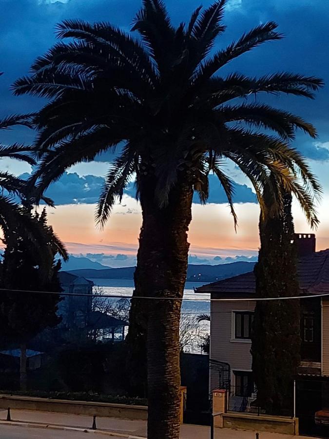 Celil Pansiyon Ayvalı Buitenkant foto